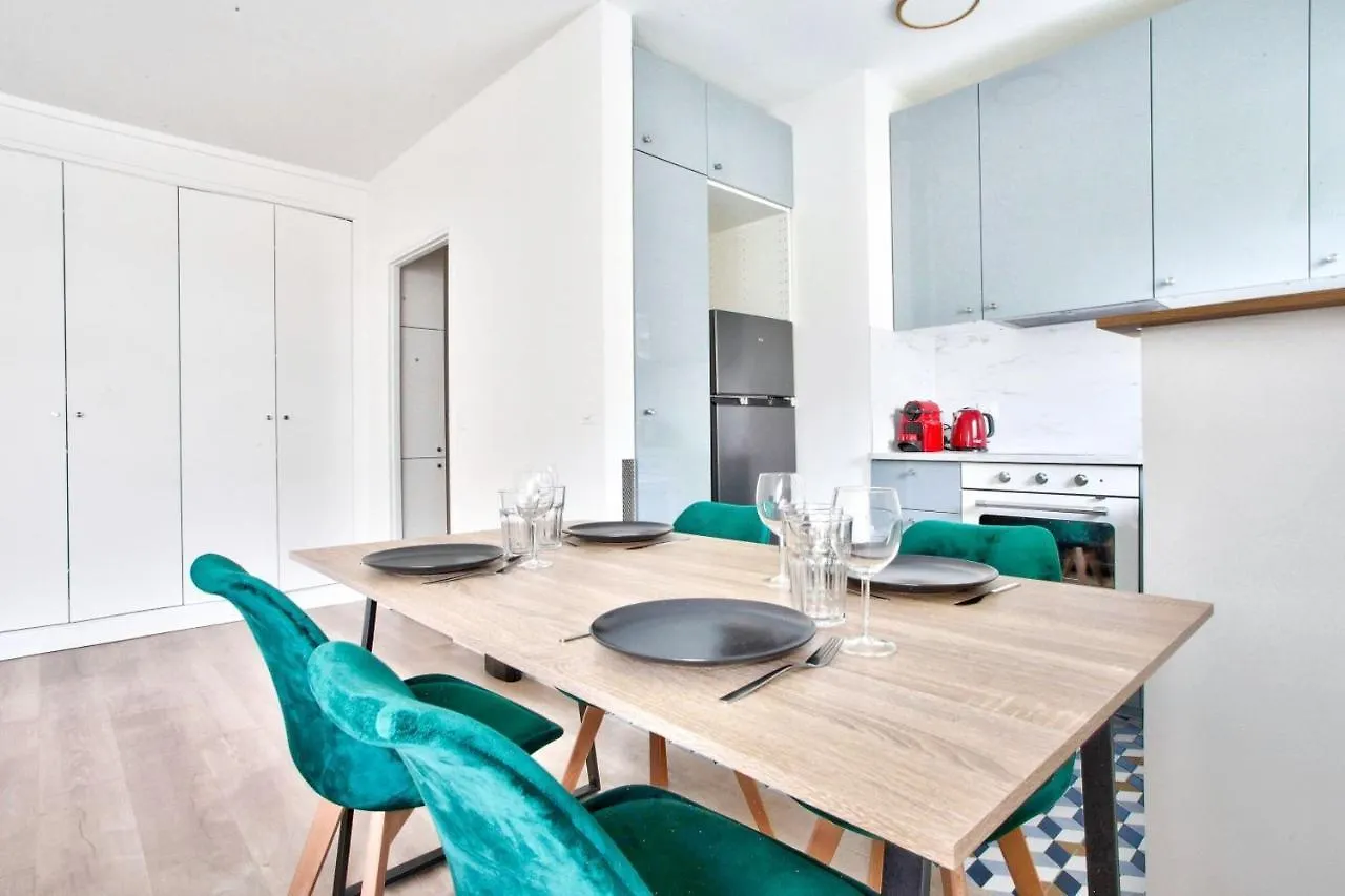 アパート Appartement Quartier Pantheon Free Netflix パリ フランス